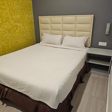 Fortune Hotel Johor Bahru Buitenkant foto